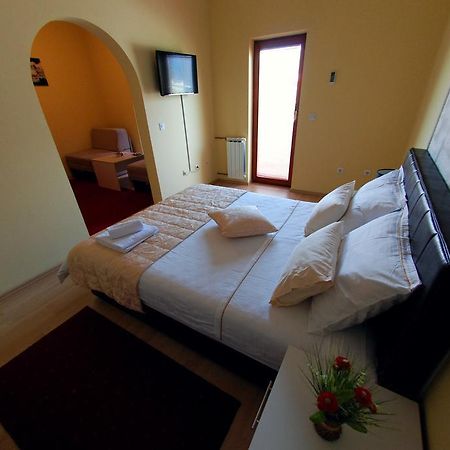 Lukavica Hotel Arizona Sarajevo المظهر الخارجي الصورة