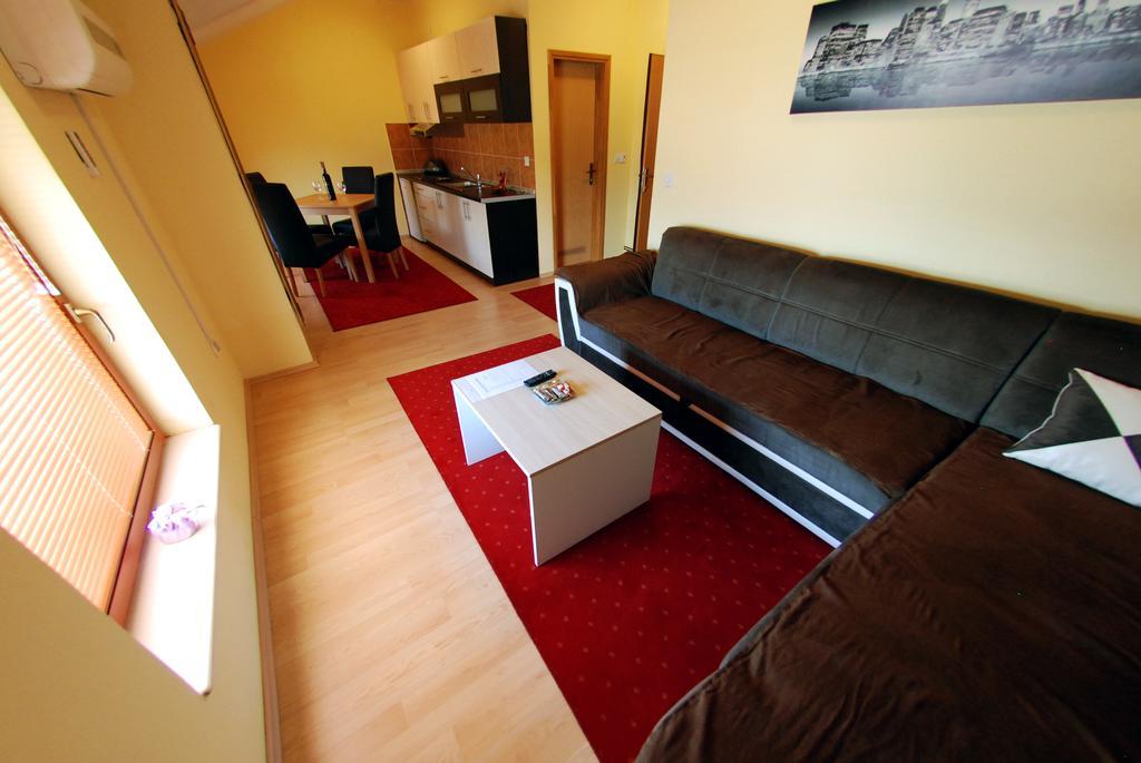 Lukavica Hotel Arizona Sarajevo المظهر الخارجي الصورة