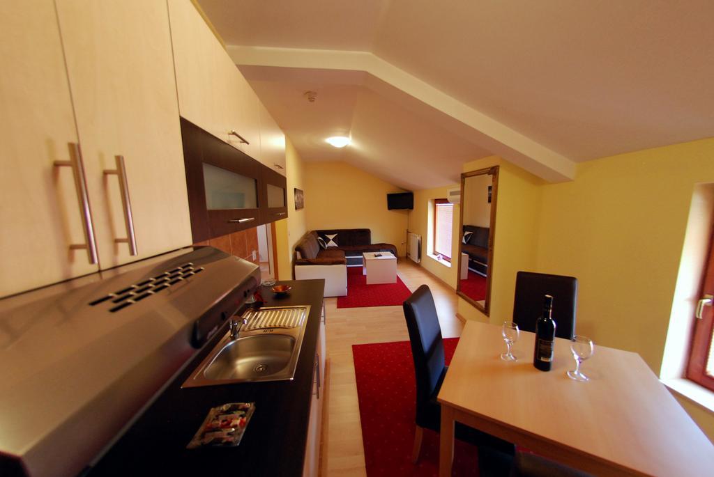Lukavica Hotel Arizona Sarajevo المظهر الخارجي الصورة