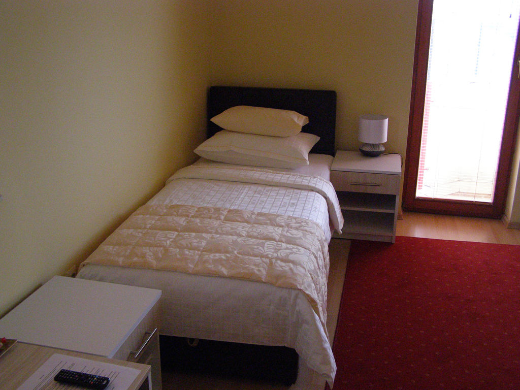 Lukavica Hotel Arizona Sarajevo المظهر الخارجي الصورة